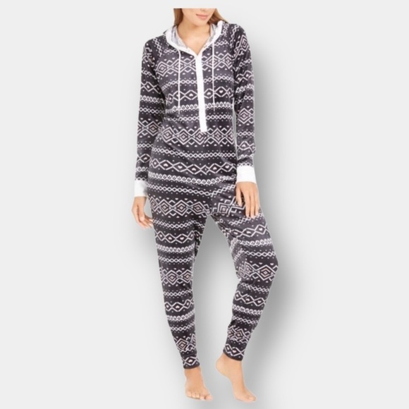 NWT Jennie Intimates hoodie Romper One Piece Onsie Hearts Size XS Xtra Small - Picture 1 of 5